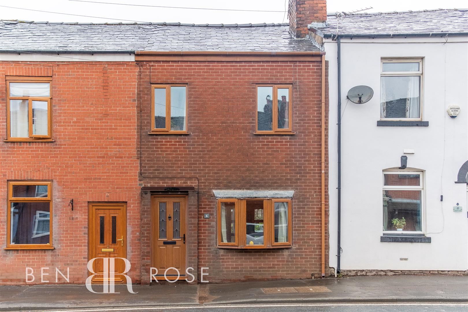 2 bed property in Wigan Lane, Chorley